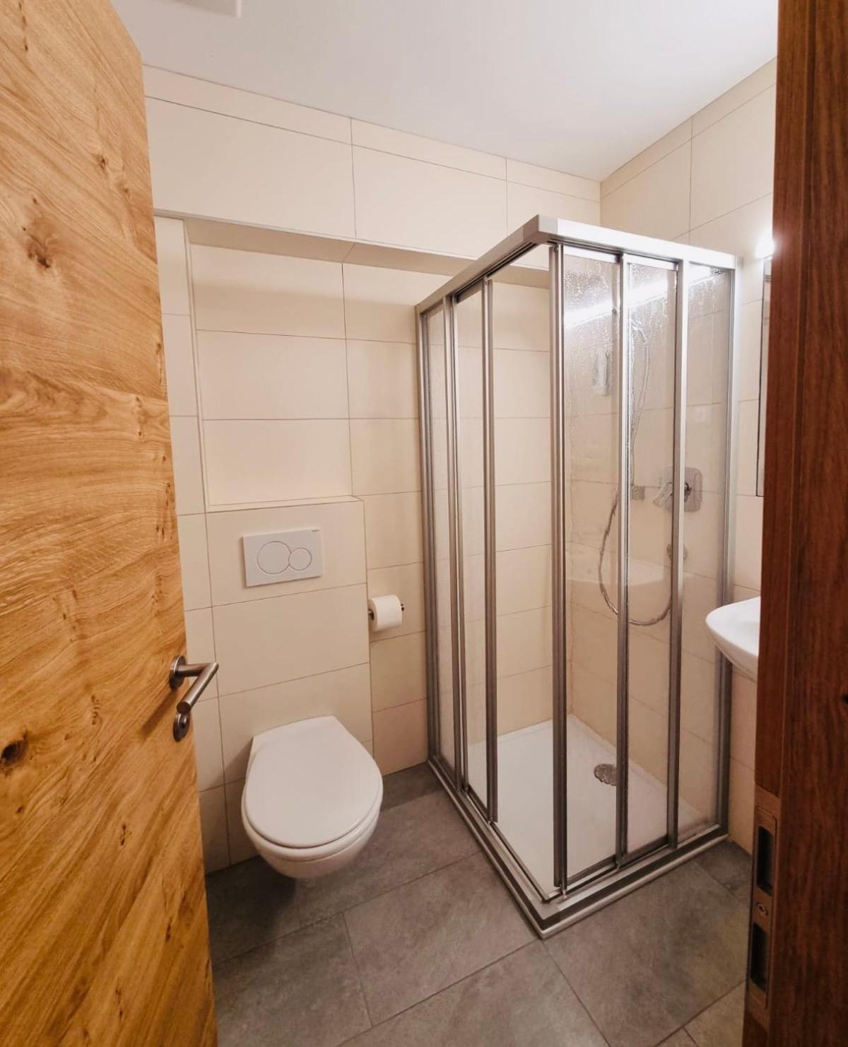 Glacier Rock Guesthouse Solda Luaran gambar